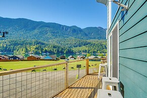 Inviting Lake Sutherland Home: Kayaks + View!