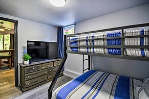 Inviting Lake Sutherland Home: Kayaks + View!