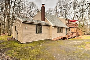 Near Big Boulder Mtn: Cabin w/ Furnished Deck