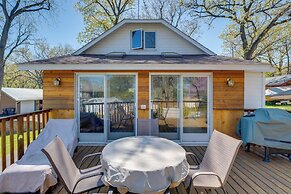 Charming Lake Ripley Cottage w/ Water View!