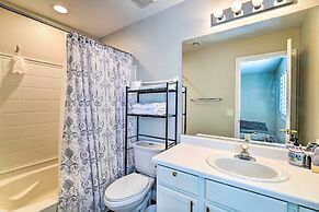 Stylish House w/ Patio, 8 Mi to Vegas Strip!