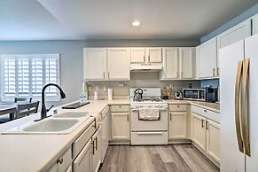 Stylish House w/ Patio, 8 Mi to Vegas Strip!