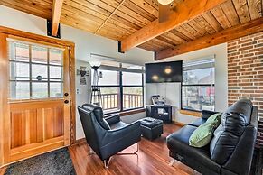 Pet-friendly Fredericksburg Cabin w/ Hot Tub!