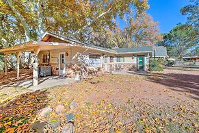 Beautiful Cabin w/ Deck on East Verde River!