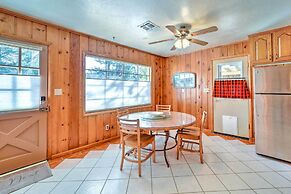 Beautiful Cabin w/ Deck on East Verde River!