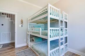 Deck & Ocean Views: Beachfront Home in Freeport