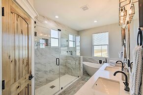 Deck & Ocean Views: Beachfront Home in Freeport