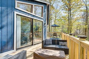 Deck & Community Perks: Bright Pocono Lake Home!