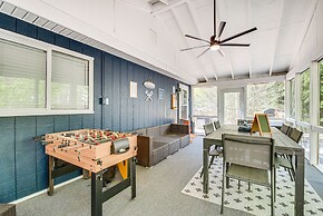 Deck & Community Perks: Bright Pocono Lake Home!