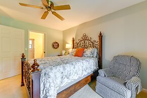 Bright Franklin Villa: Fireplace, Golf Course View