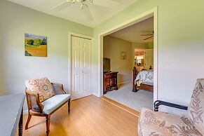 Bright Franklin Villa: Fireplace, Golf Course View