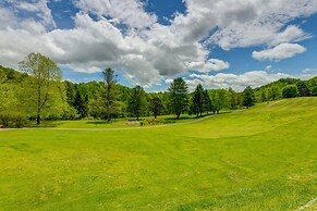 Bright Franklin Villa: Fireplace, Golf Course View