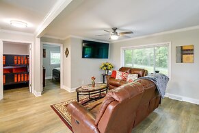 Ararat Home w/ Spacious Yard & Mountain Views!