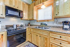 Hillside Cabin + Grill - Near Smoky Mountains