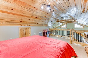 Hillside Cabin + Grill - Near Smoky Mountains