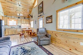 Hillside Cabin + Grill - Near Smoky Mountains