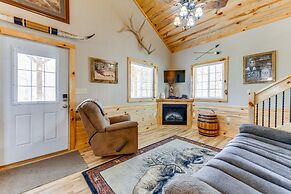 Hillside Cabin + Grill - Near Smoky Mountains