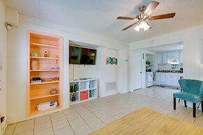 Walk to Aransas Bay: Beautiful Rockport Townhome