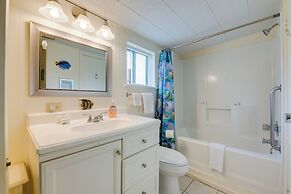 Walk to Aransas Bay: Beautiful Rockport Townhome