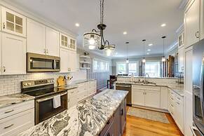 Riverfront St Clair Home - Walk to Downtown!