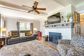 Riverfront St Clair Home - Walk to Downtown!