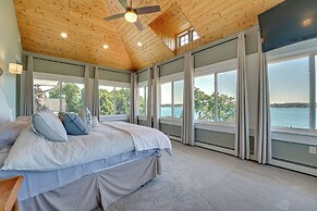 Riverfront St Clair Home - Walk to Downtown!