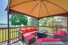 Riverfront St Clair Home - Walk to Downtown!