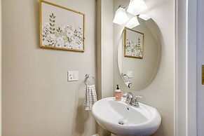 Riverfront St Clair Home - Walk to Downtown!