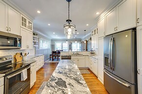 Riverfront St Clair Home - Walk to Downtown!