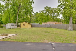 Beachy Lewes Home w/ Outdoor Shower & Fire Pit!