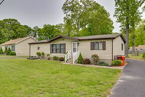 Beachy Lewes Home w/ Outdoor Shower & Fire Pit!