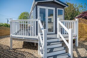 The Studio - 1 Bedroom Cabin - Amroth