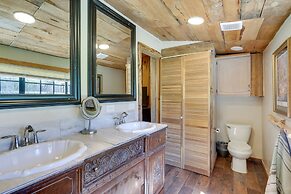 9 Mi to Bass Lake: Cabin w/ Fire Pit in Wishon!