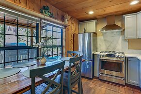 9 Mi to Bass Lake: Cabin w/ Fire Pit in Wishon!