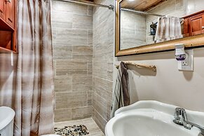 9 Mi to Bass Lake: Cabin w/ Fire Pit in Wishon!