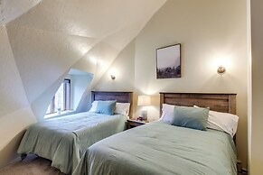 Wisconsin Vacation Rental: 1 Mi to Road America!