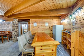 Wisconsin Vacation Rental: 1 Mi to Road America!