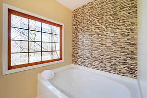 Deck + Scenic Views: Beech Mountain Cabin