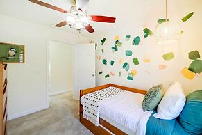 Deck + Scenic Views: Beech Mountain Cabin