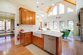 Deck + Scenic Views: Beech Mountain Cabin