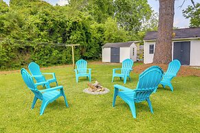 Charming New Bern Cottage w/ Grill & Fire Pit!