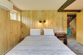 Serene Salisbury Rental Home on 26 Acres w/ Deck!