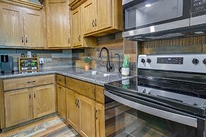 Raymondville Apartment w/ Patio: Near Lakes!