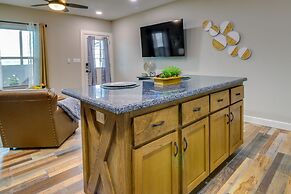 Raymondville Apartment w/ Patio: Near Lakes!