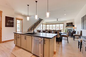 Fraser Getaway w/ Deck Near Winter Park Resort!