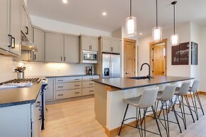 Fraser Getaway w/ Deck Near Winter Park Resort!