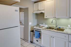 Tucson Studio w/ Private Backyard - Great Location
