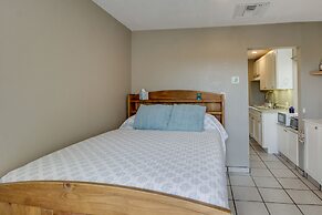 Tucson Studio w/ Private Backyard - Great Location