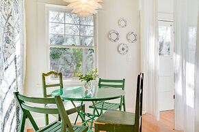 Vintage Home w/ Mtn Views: 12 Mi to Patagonia Lake