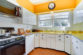 Vintage Home w/ Mtn Views: 12 Mi to Patagonia Lake